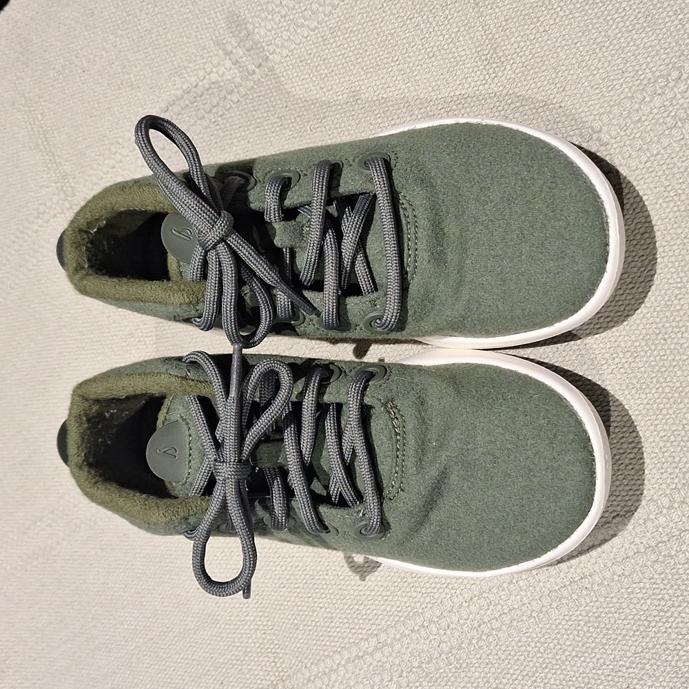 Allbirds wool runner up Mizzles high top olive green size 5, youth 3.5